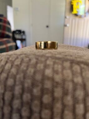 Oura Ring 4 Gold, size 8